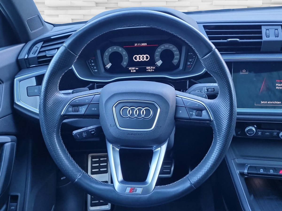 AUDI Q3 35 TFSI S line Attraction, Petrol, Second hand / Used, Automatic - 6