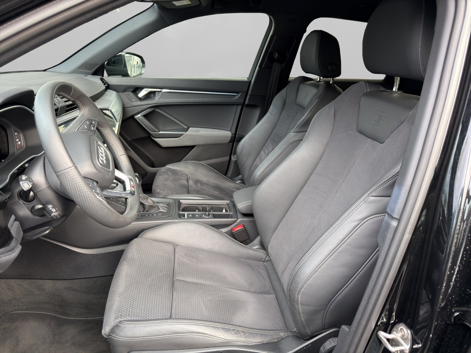 AUDI Q3 2.0 40 TFSI S line quattro S-Tronic, Essence, Occasion / Utilisé, Automatique - 6