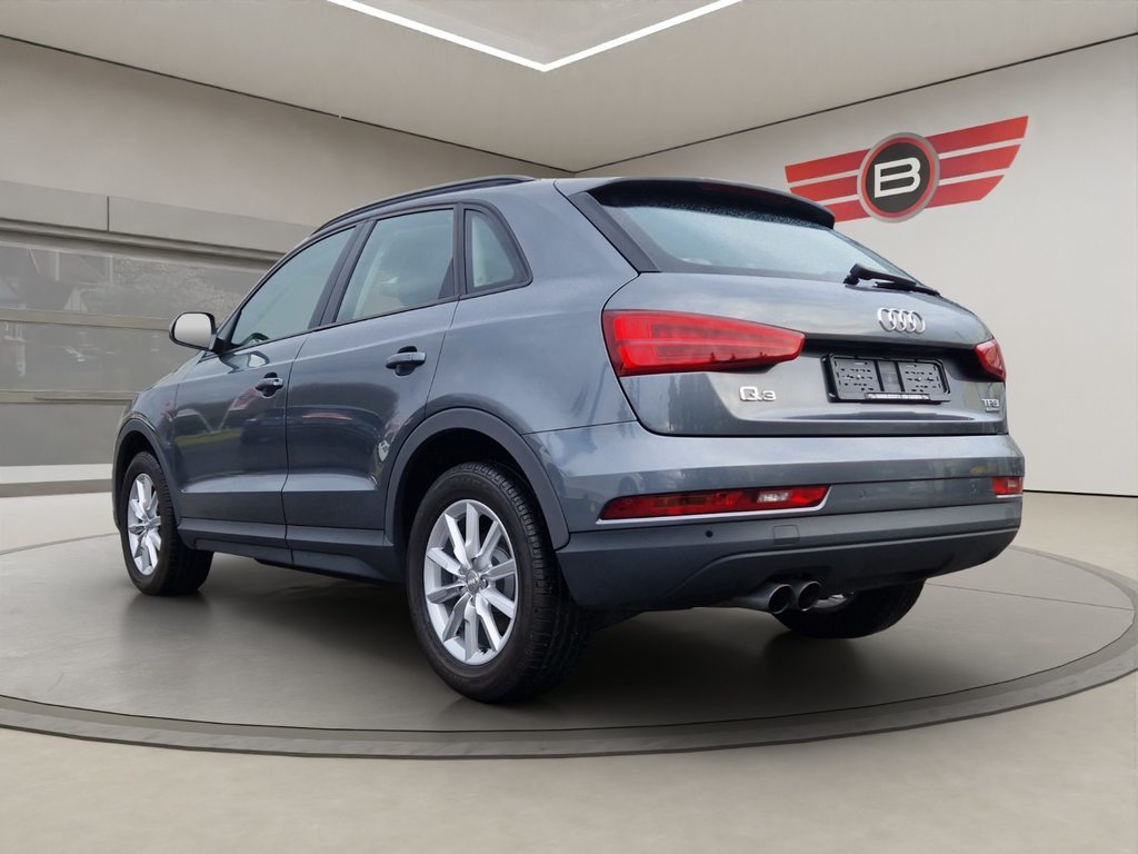AUDI Q3 2.0 TFSI quattro S-Tronic, Benzin, Occasion / Gebraucht, Automat - 5