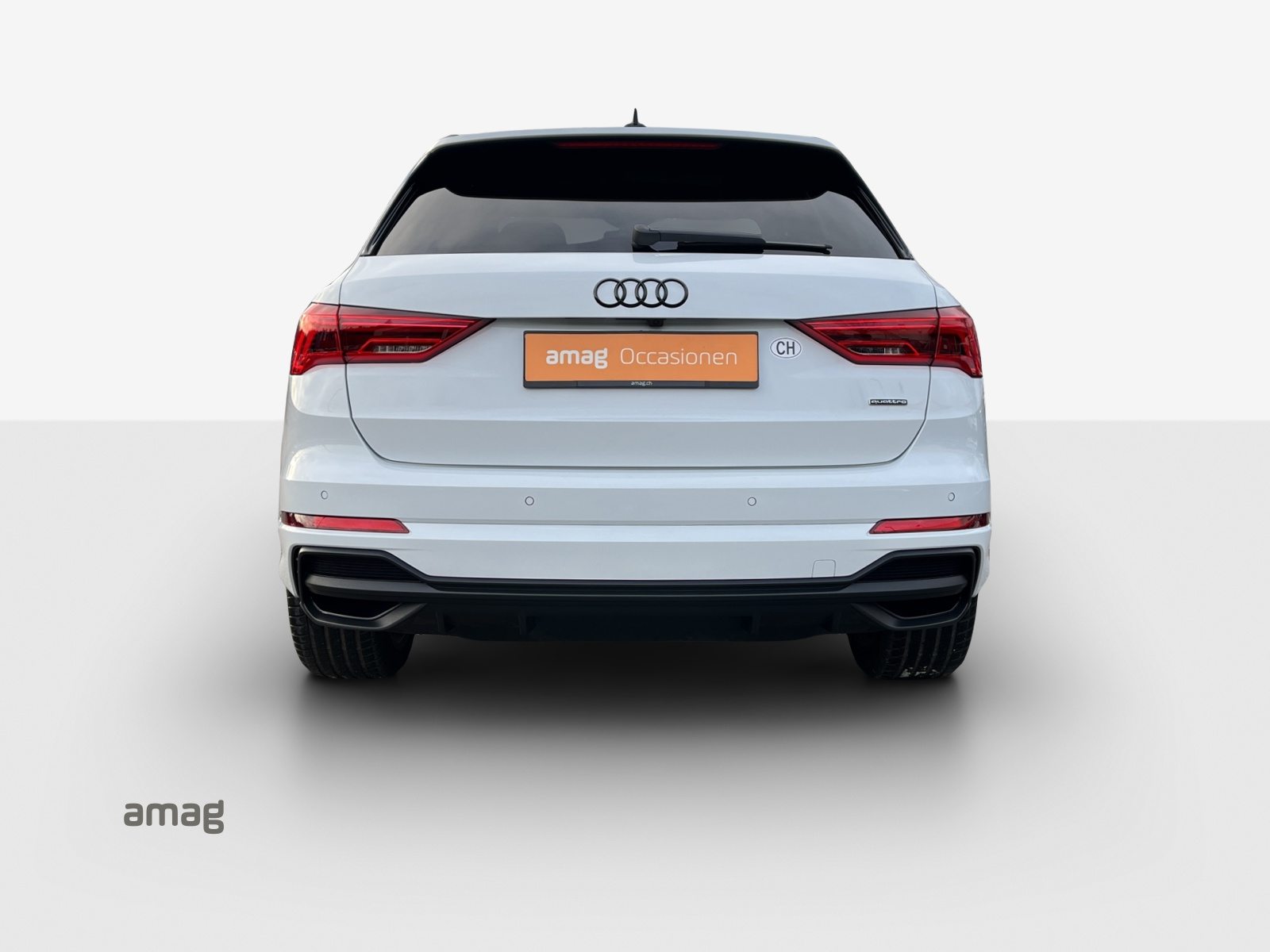 AUDI Q3 40 TFSI S line, Benzin, Occasion / Gebraucht, Automat - 4