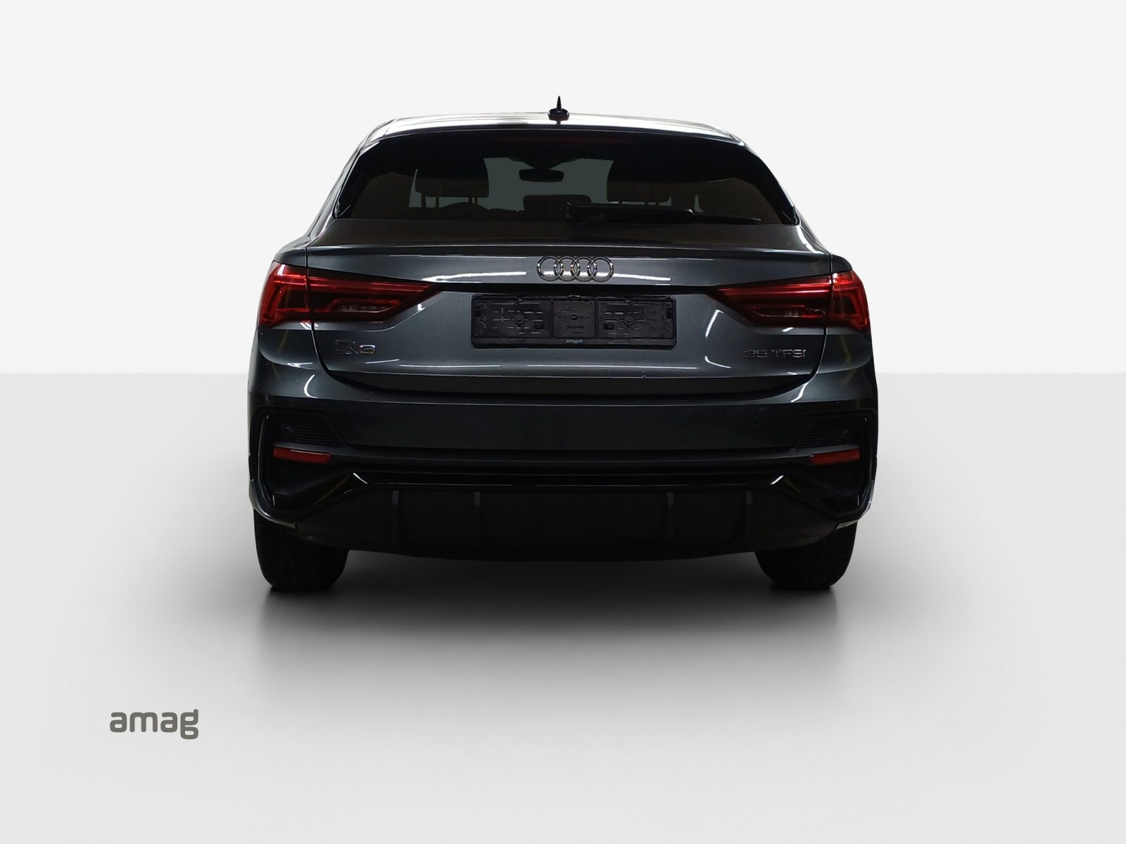 AUDI Q3 Sportback 35 TFSI S line Attraction, Petrol, Second hand / Used, Automatic - 4