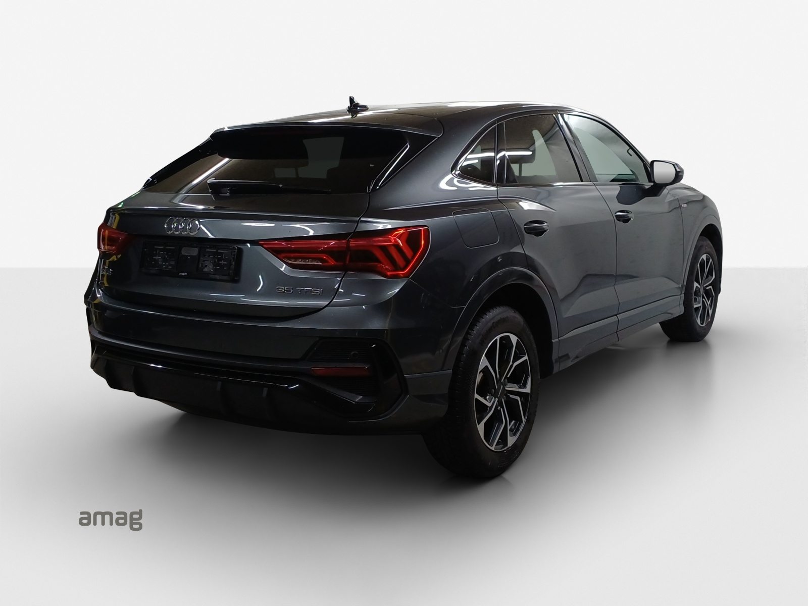 AUDI Q3 Sportback 35 TFSI S line Attraction, Petrol, Second hand / Used, Automatic - 5