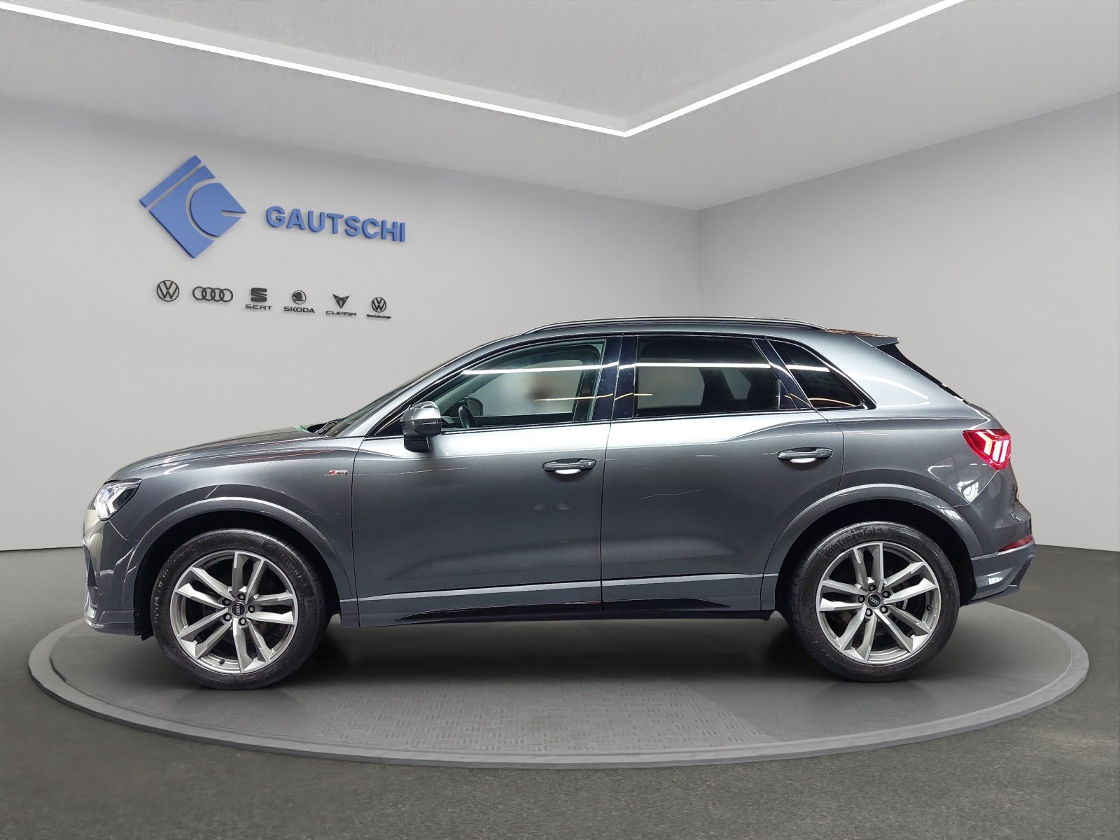 AUDI Q3 35 TDI S line quattro S-tronic, Diesel, Second hand / Used, Automatic - 2