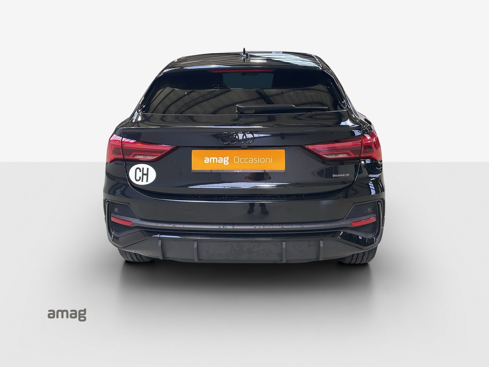 AUDI Q3 Sportback 40 TFSI S line, Petrol, Second hand / Used, Automatic - 4