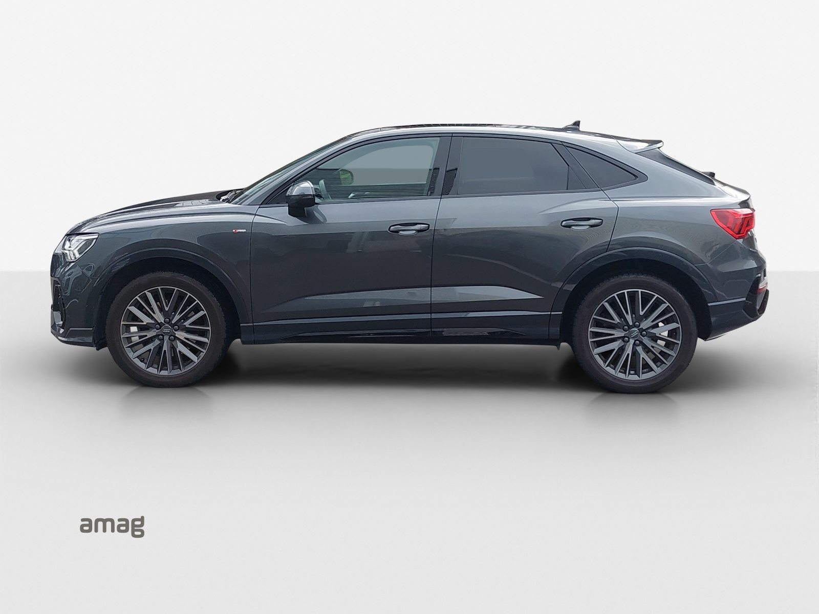 AUDI Q3 Sportback 40 TDI S line Attraction, Diesel, Occasion / Utilisé, Automatique - 2