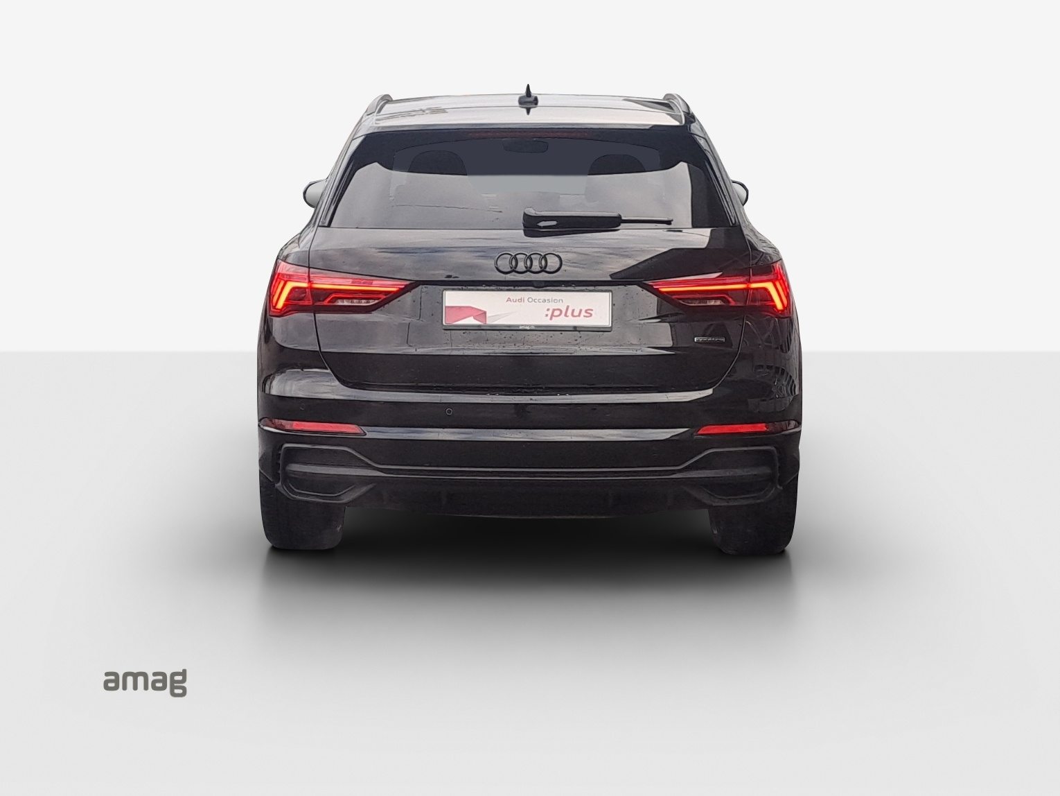 AUDI Q3 40 TFSI S line, Essence, Occasion / Utilisé, Automatique - 4