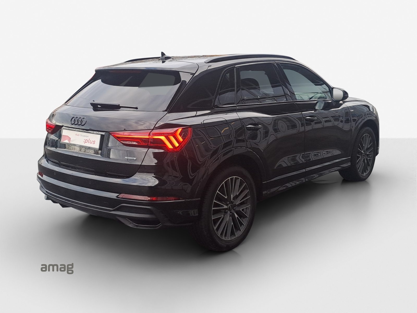 AUDI Q3 40 TFSI S line, Essence, Occasion / Utilisé, Automatique - 5