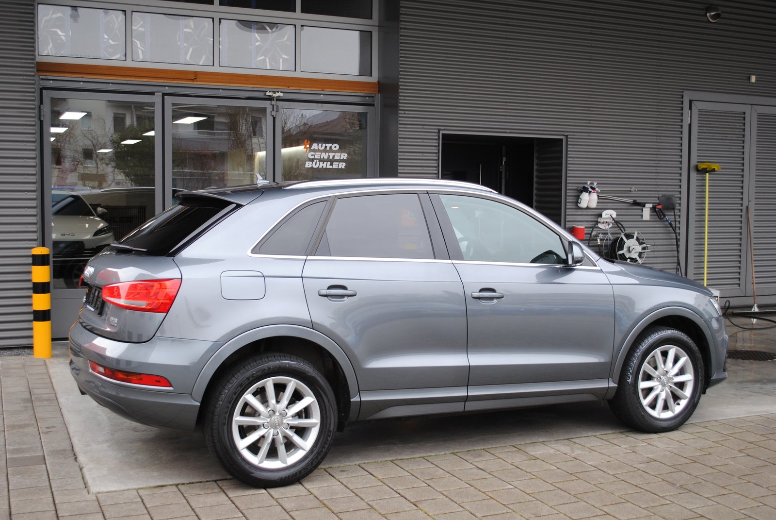 AUDI Q3 2.0 TFSI design quattro S-tronic, Benzin, Occasion / Gebraucht, Automat - 7