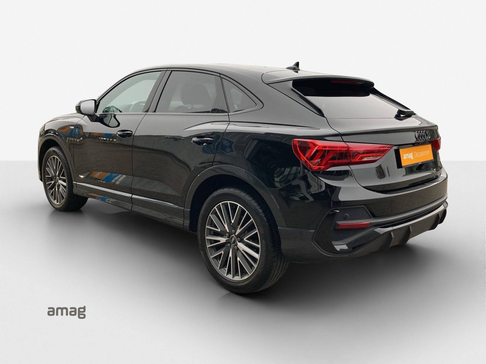 AUDI Q3 Sportback 40 TFSI S line, Benzin, Occasion / Gebraucht, Automat - 3