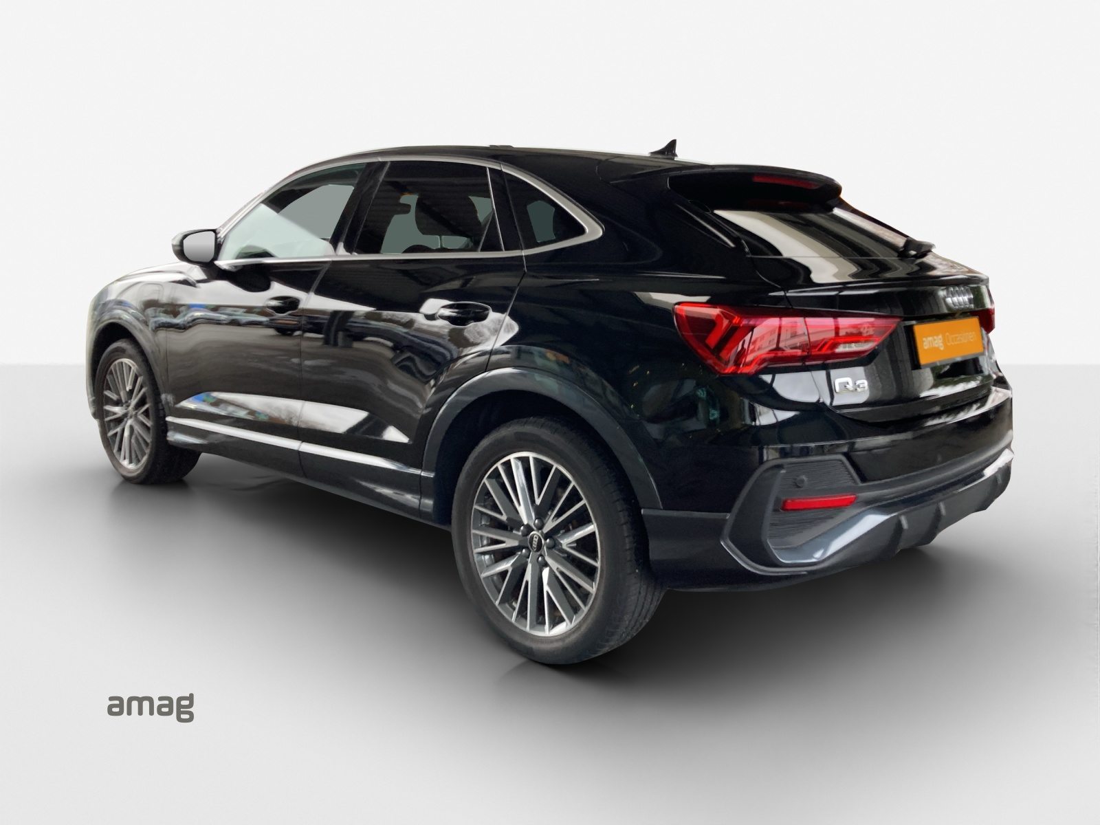 AUDI Q3 Sportback 45 TFSI e, Full-Hybrid Petrol/Electric, Second hand / Used, Automatic - 3