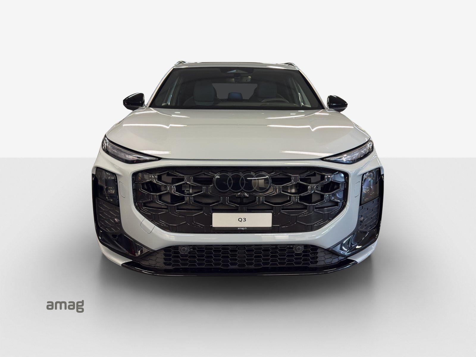AUDI Q3 SUV TFSI 195 kW, Petrol, Ex-demonstrator, Automatic - 7