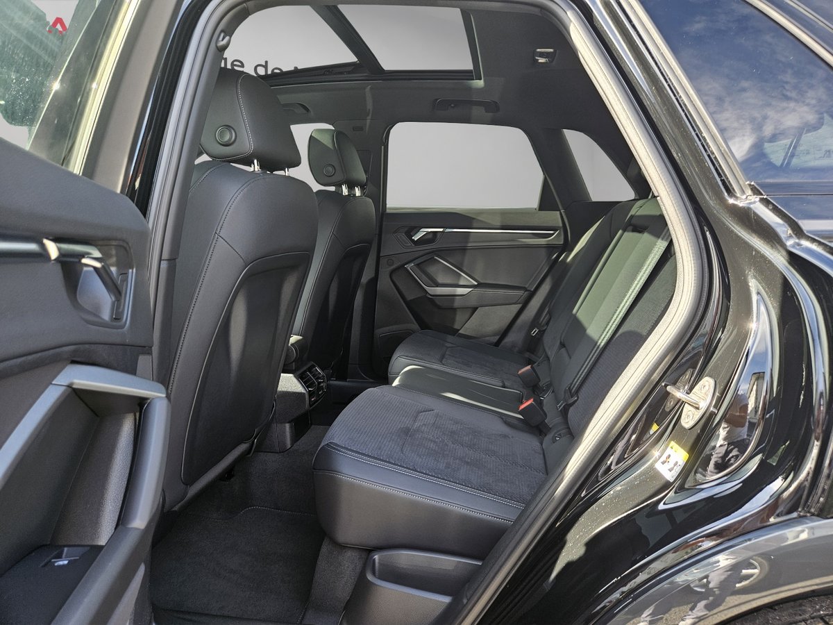 AUDI Q3 45 TFSI S line quattro S-tronic, Benzin, Vorführwagen, Automat - 7