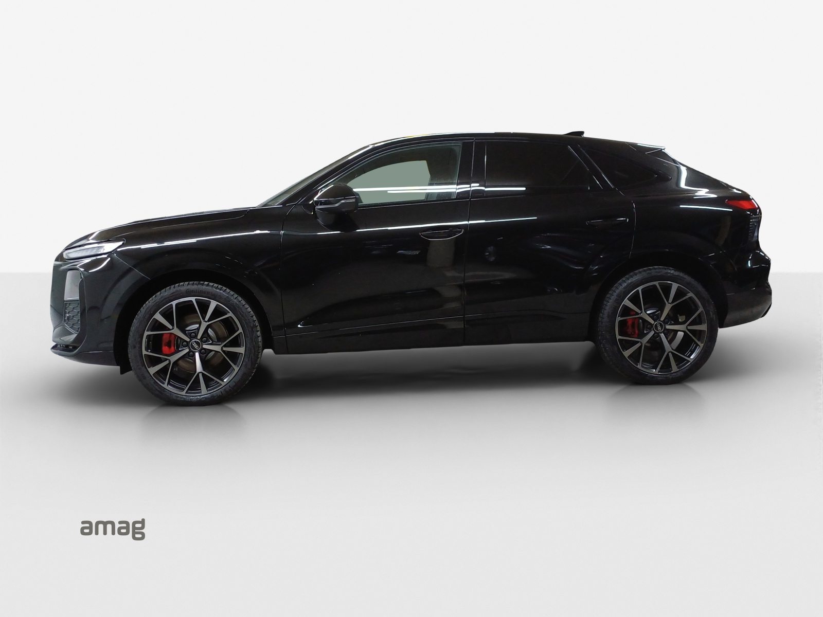 AUDI Q3 SB TFSI 195 kW, Petrol, Ex-demonstrator, Automatic - 2