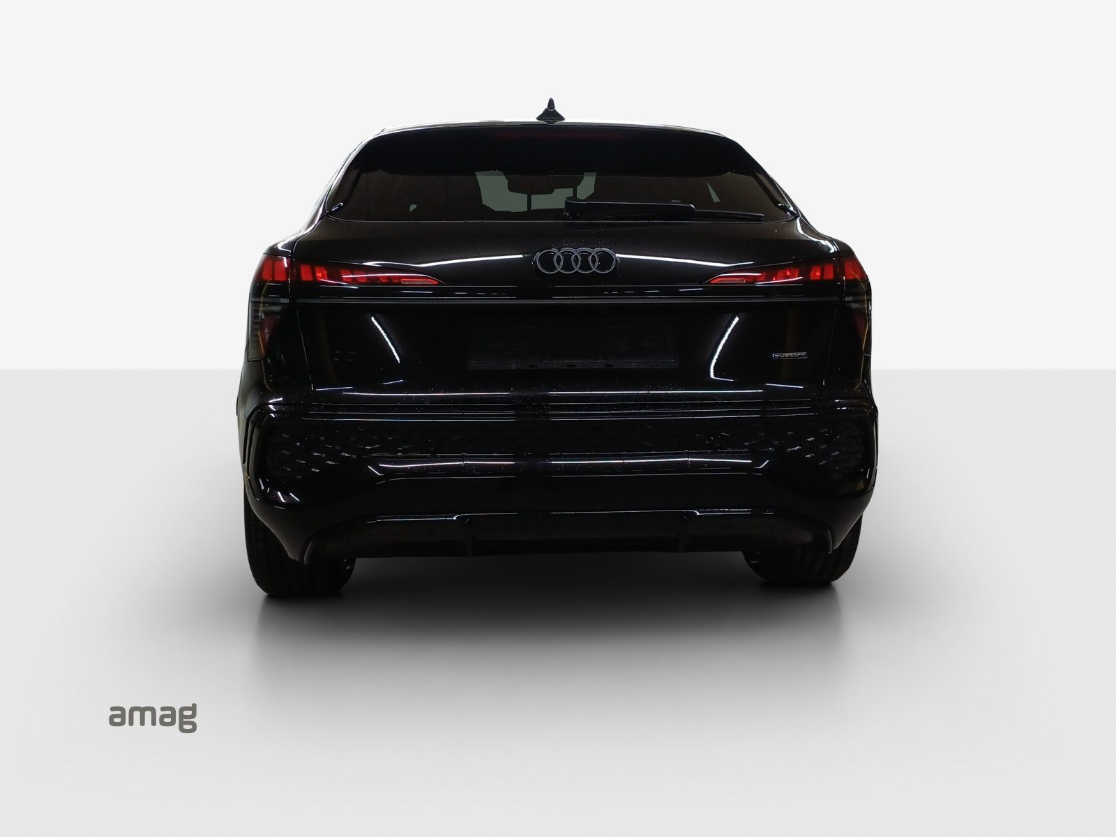 AUDI Q3 SB TFSI 195 kW, Petrol, Ex-demonstrator, Automatic - 4