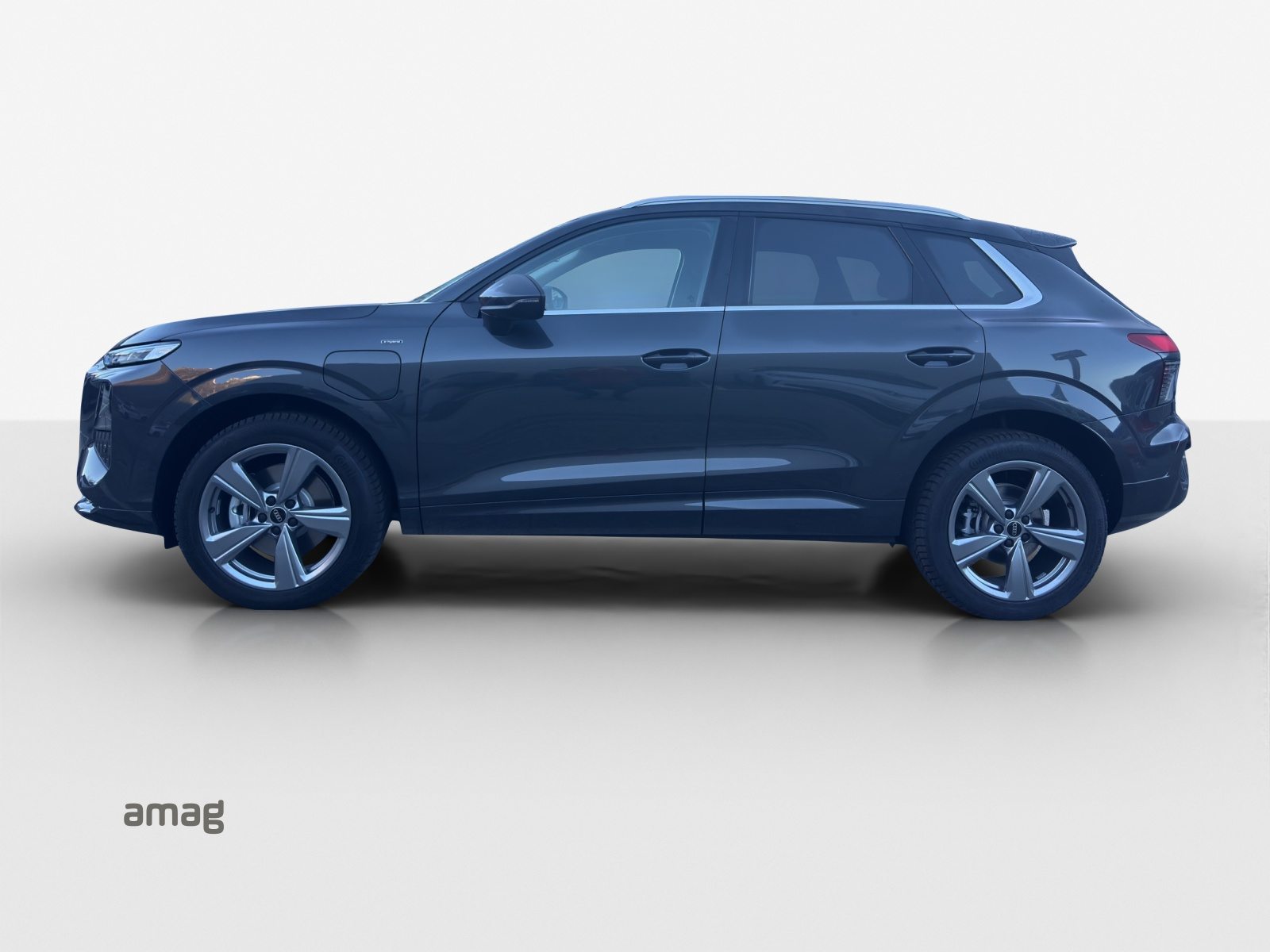 AUDI Q3 SUV e-hybrid 200 kW, Voll-Hybrid Benzin/Elektro, Vorführwagen, Automat - 2