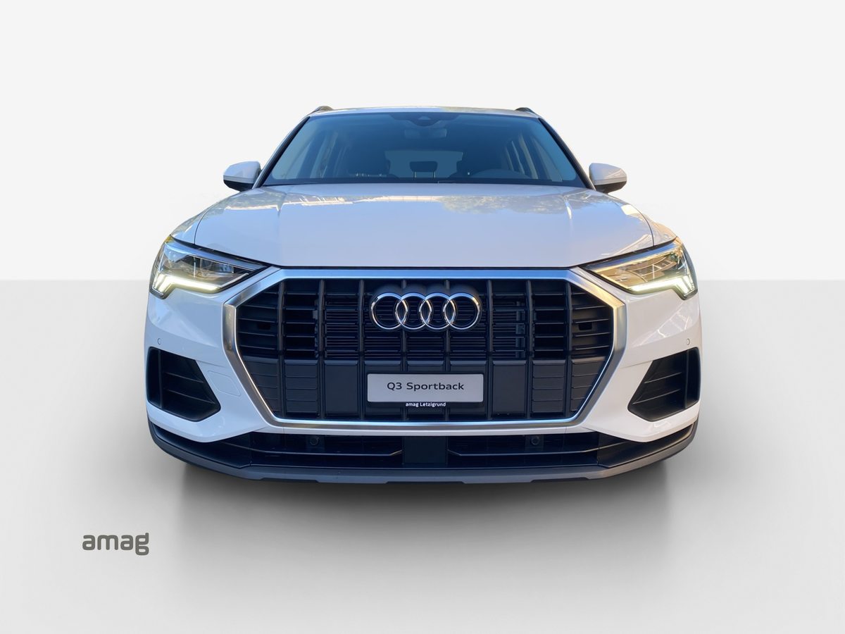 AUDI Q3 35 TFSI advanced Attraction, Essence, Automatique - 7