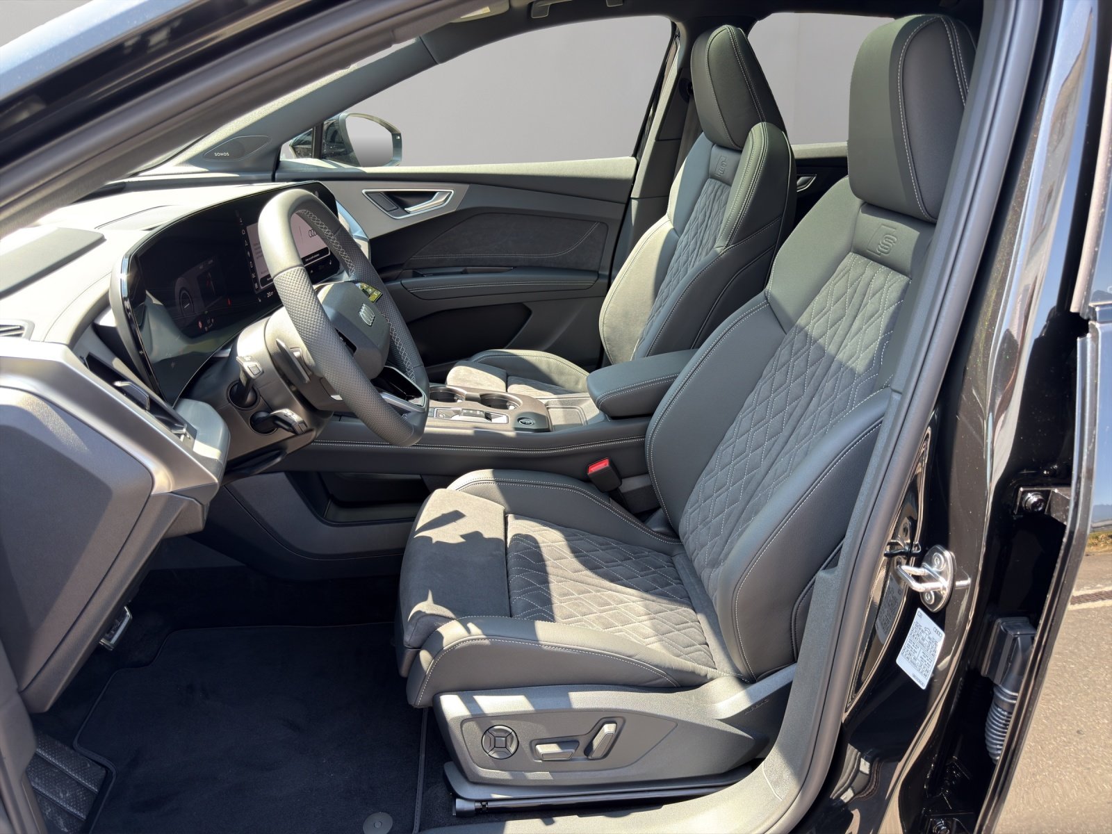 AUDI Q4 Sportback e-tron quattro performance Swiss Ski, Elettrica, Auto nuove, Automatico - 7