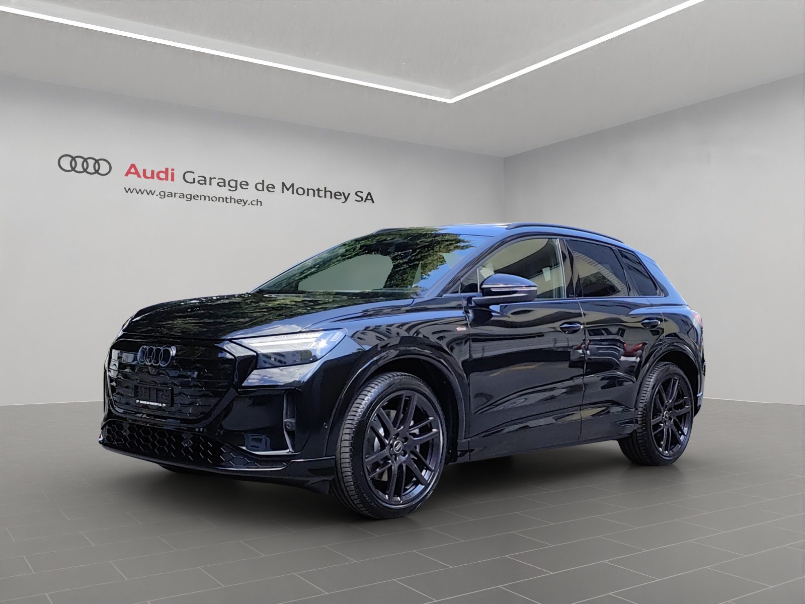 AUDI Q4 e-tron SUV quattro performance Attraction