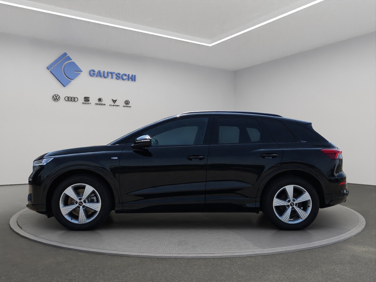 AUDI Q4 e-tron SUV quattro performance Swiss Ski, Elektro, Occasion / Gebraucht, Automatik - 2