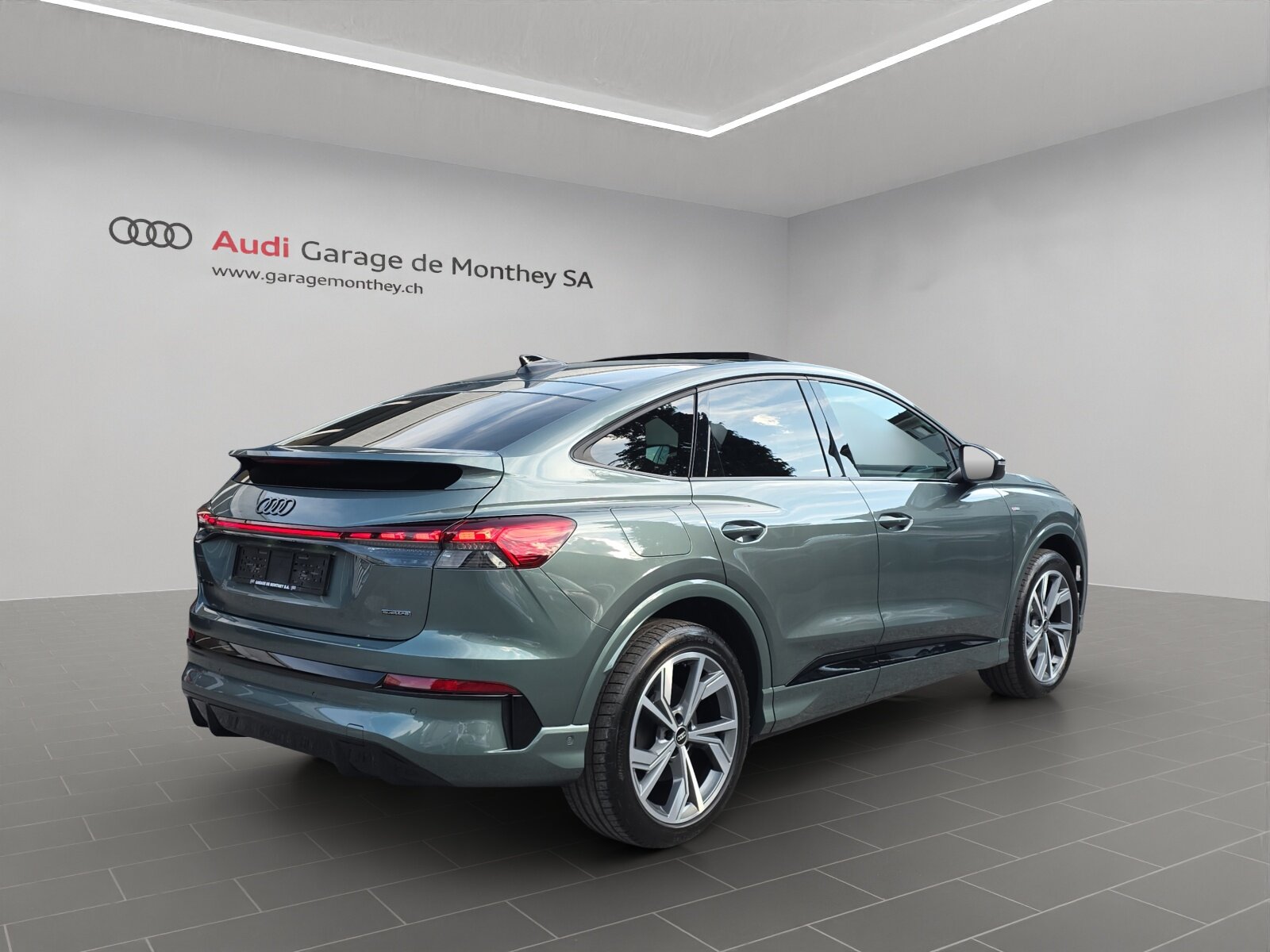 AUDI Q4 Sportback e-tron quattro performance Swiss Ski, Elektro, Vorführwagen, Automatik - 4
