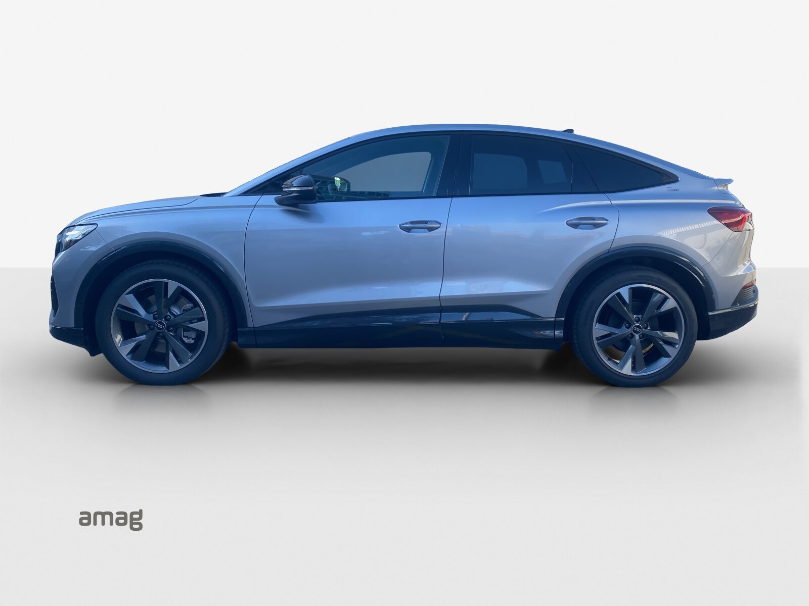 AUDI Q4 SB 45 e-tron quattro Edition Swiss-Ski, Elektro, Neues Fahrzeug mit Tageszulassung, Automatik - 2