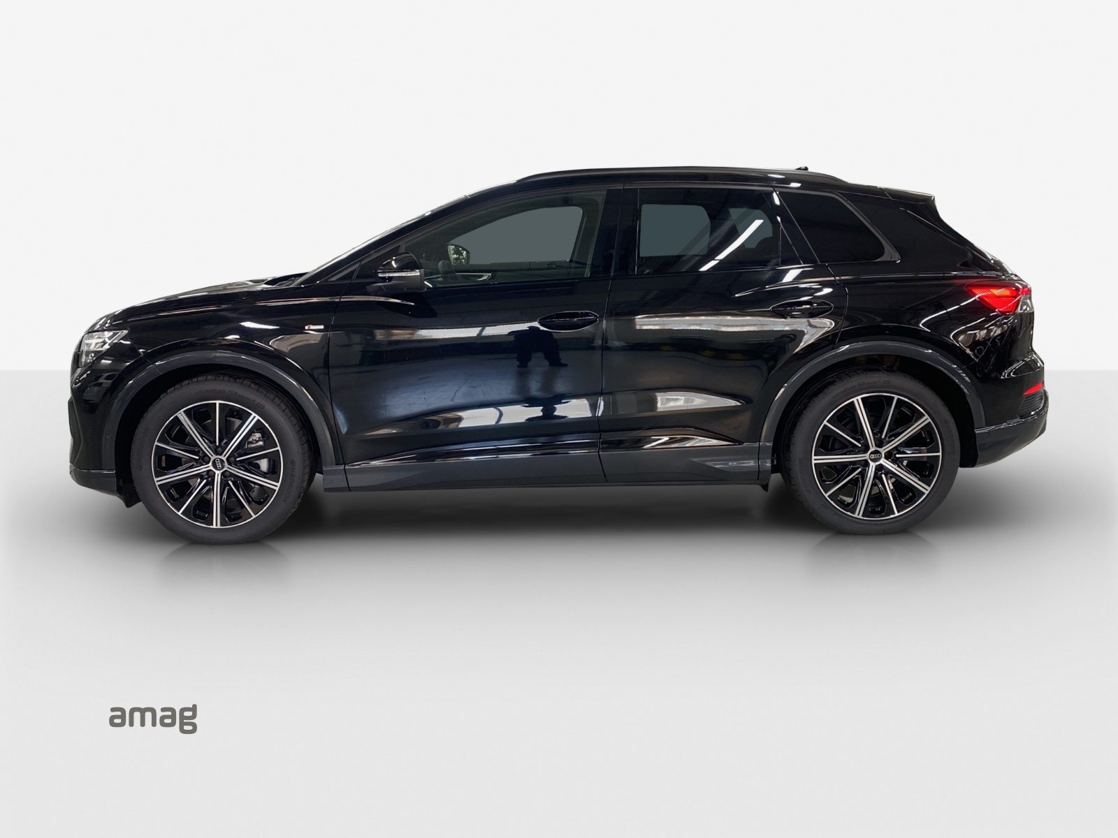 AUDI Q4 45 e-tron quattro Attraction, Électrique, Véhicule neuf pré-immatriculé, Automatique - 2