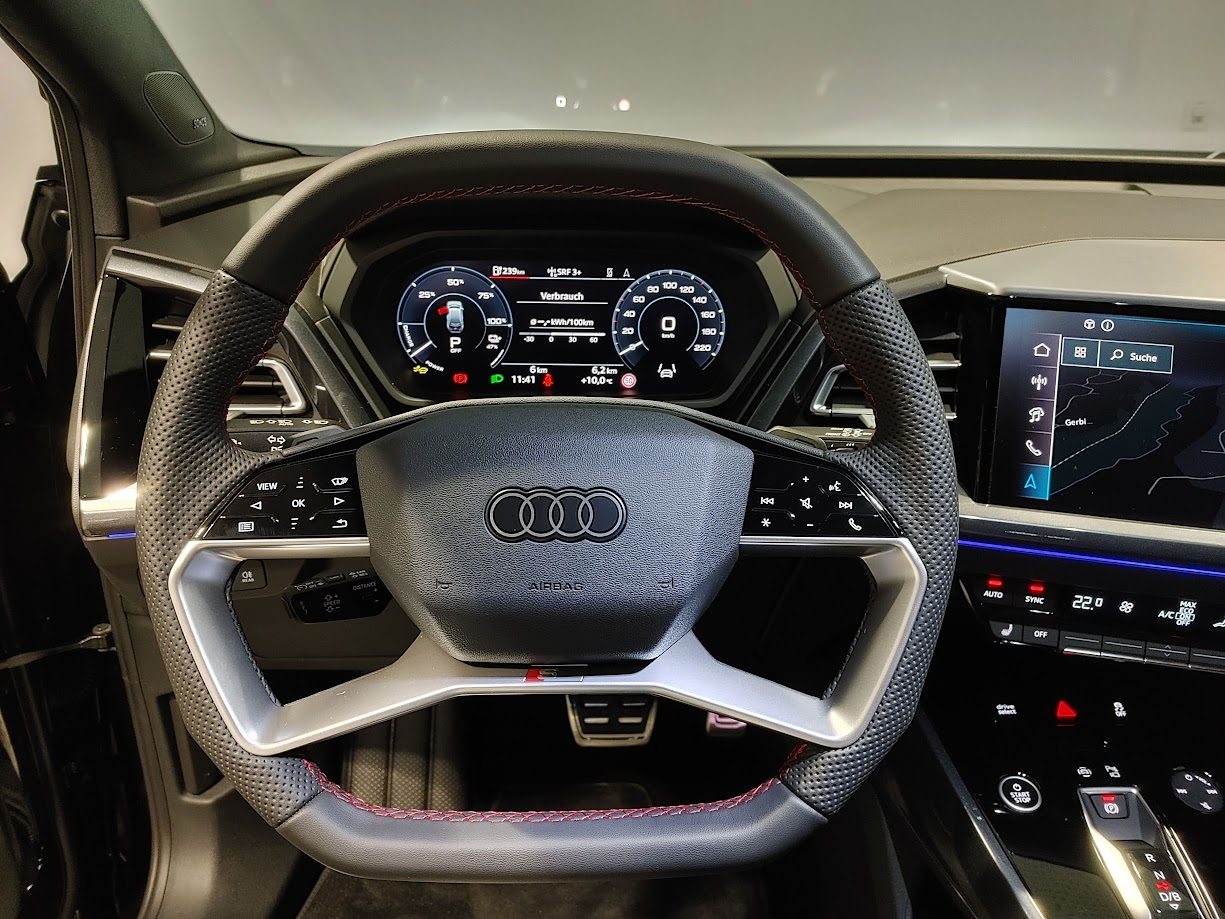 AUDI Q4 45 e-tron quattro Edition Swiss-Ski, Elektro, Neuwagen, Automatik - 6