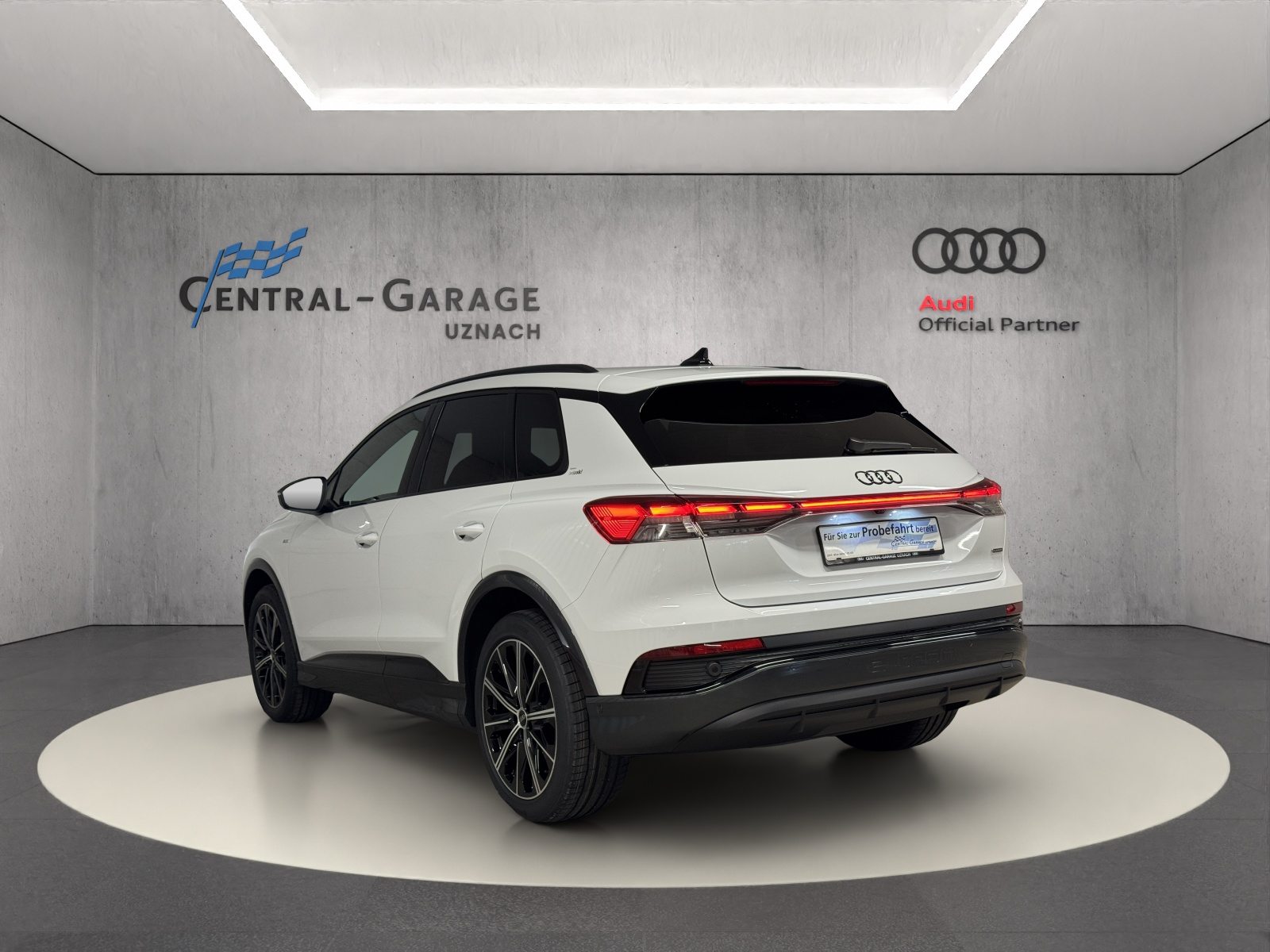 AUDI Q4 45 e-tron quattro Edition Swiss-Ski, Électrique, Voiture nouvelle, Automatique - 4
