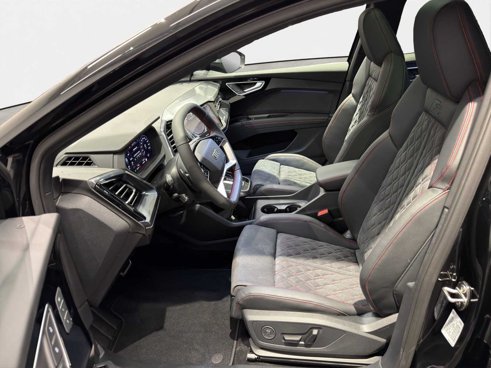 AUDI Q4 SB 45 e-tron quattro Edition Swiss-Ski, Elektro, Neuwagen, Automatik - 7