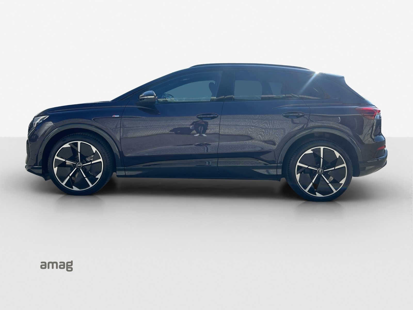 AUDI Q4 45 e-tron quattro Edition Swiss-Ski, Electric, New car, Automatic - 2