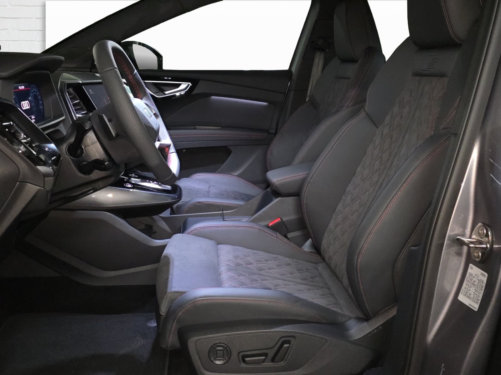 AUDI Q4 e-tron 45 Edition Swiss Ski quattro, Elettrica, Auto nuove, Automatico - 5
