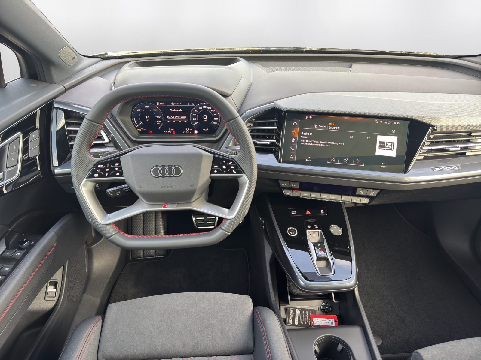 AUDI Q4 45 e-tron quattro Edition Swiss-Ski, Electric, New car, Automatic - 7