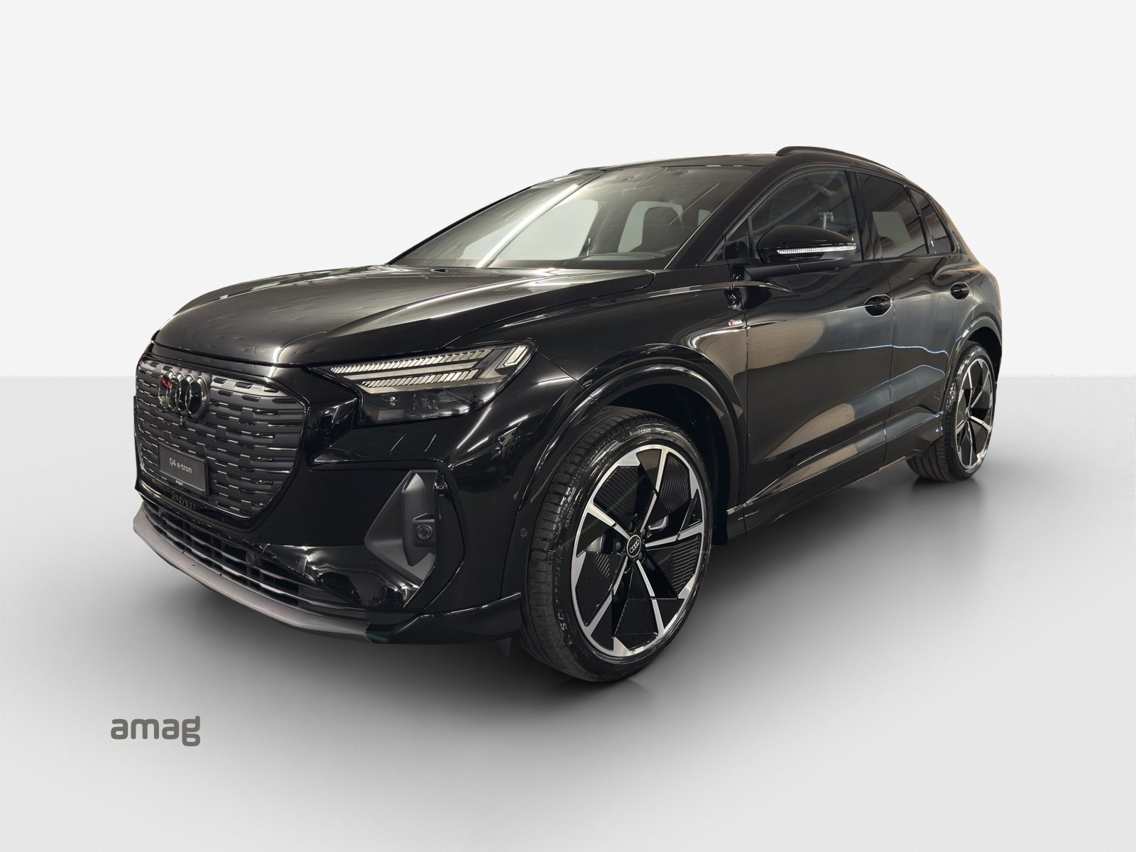 AUDI Q4 45 e-tron quattro Attraction