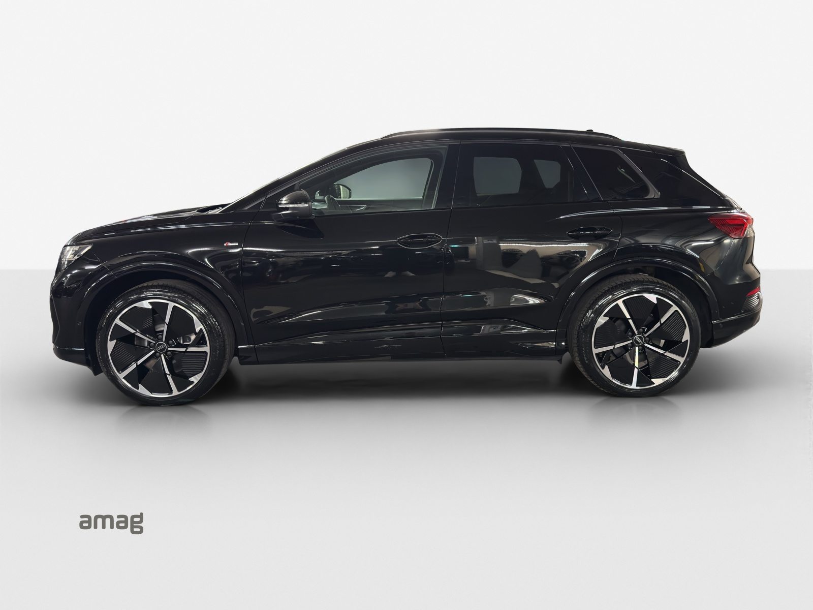 AUDI Q4 45 e-tron quattro Attraction, Elettrica, Auto nuove, Automatico - 2