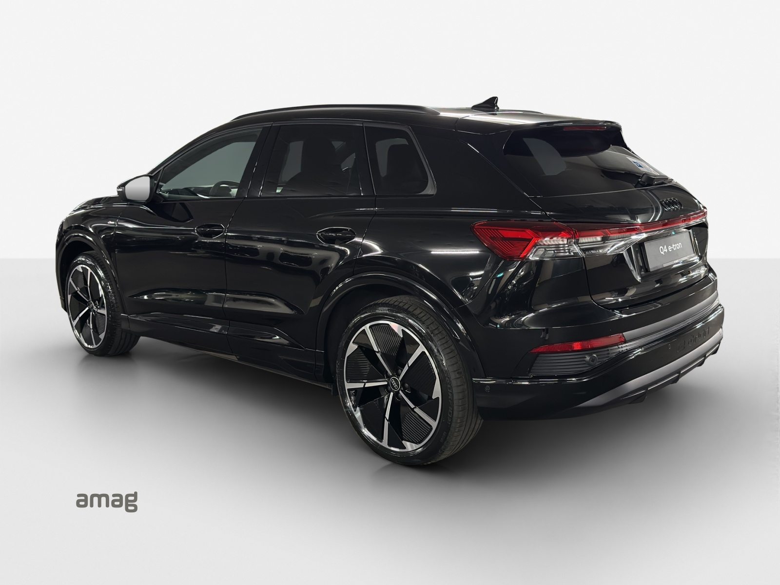AUDI Q4 45 e-tron quattro Attraction, Elettrica, Auto nuove, Automatico - 3