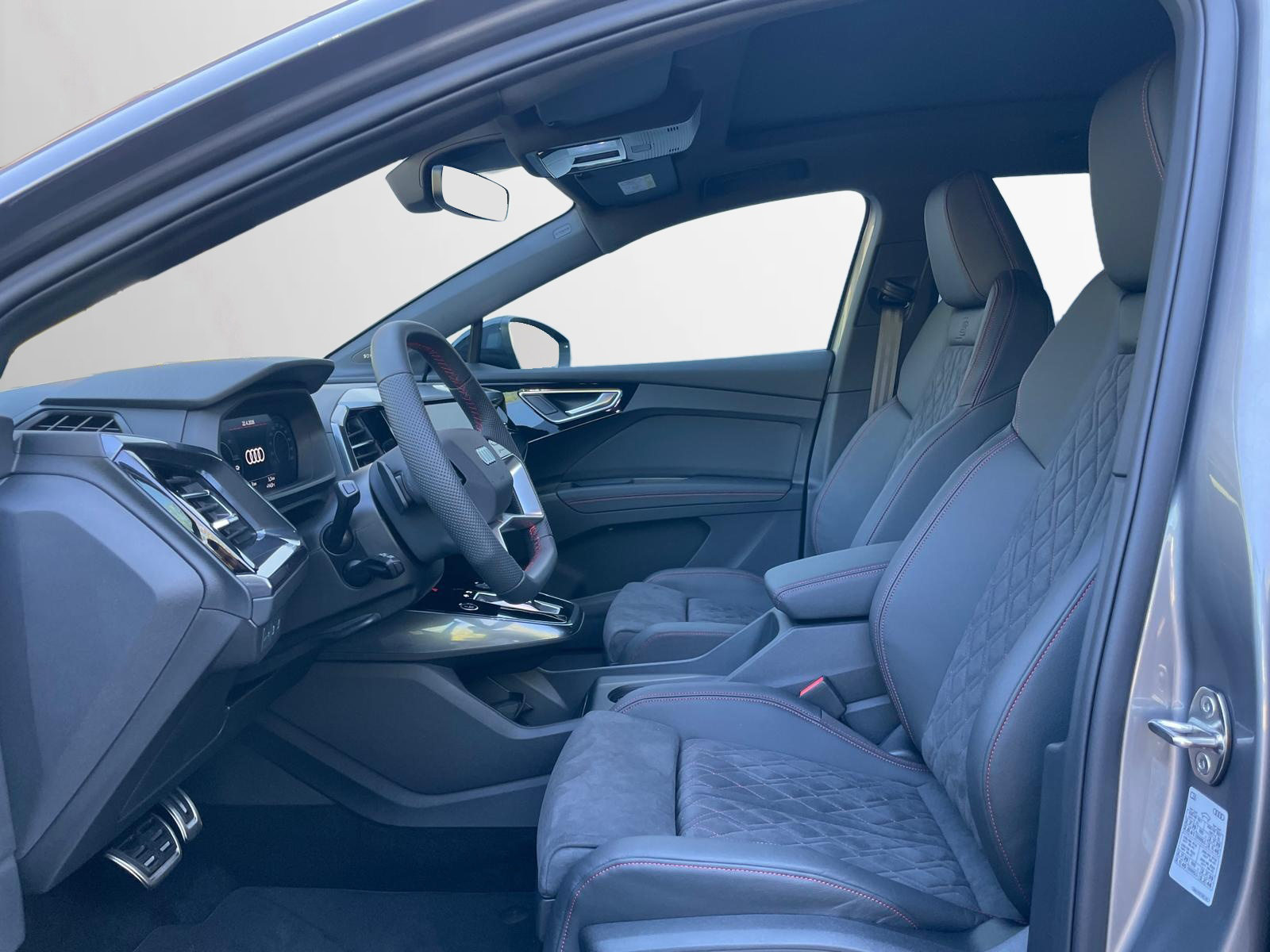 AUDI Q4 45 e-tron quattro Edition Swiss-Ski, Elektro, Neuwagen, Automatik - 5
