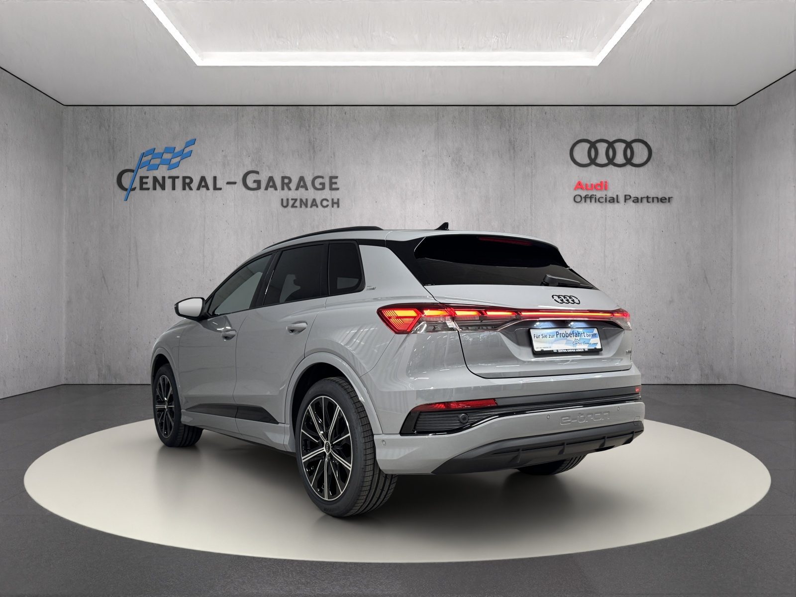 AUDI Q4 45 e-tron quattro Edition Swiss-Ski, Electric, New car, Automatic - 3