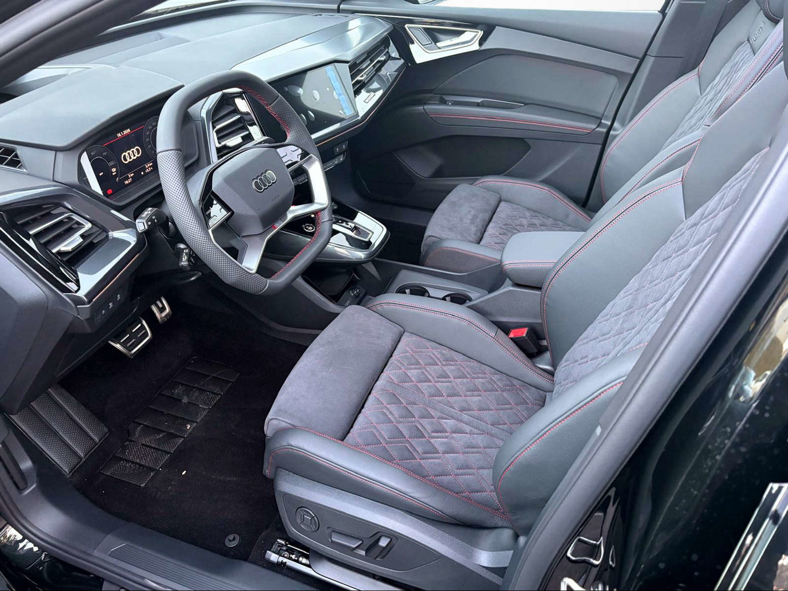 AUDI Q4 45 e-tron quattro Edition Swiss-Ski, Elektro, Neuwagen, Automatik - 5