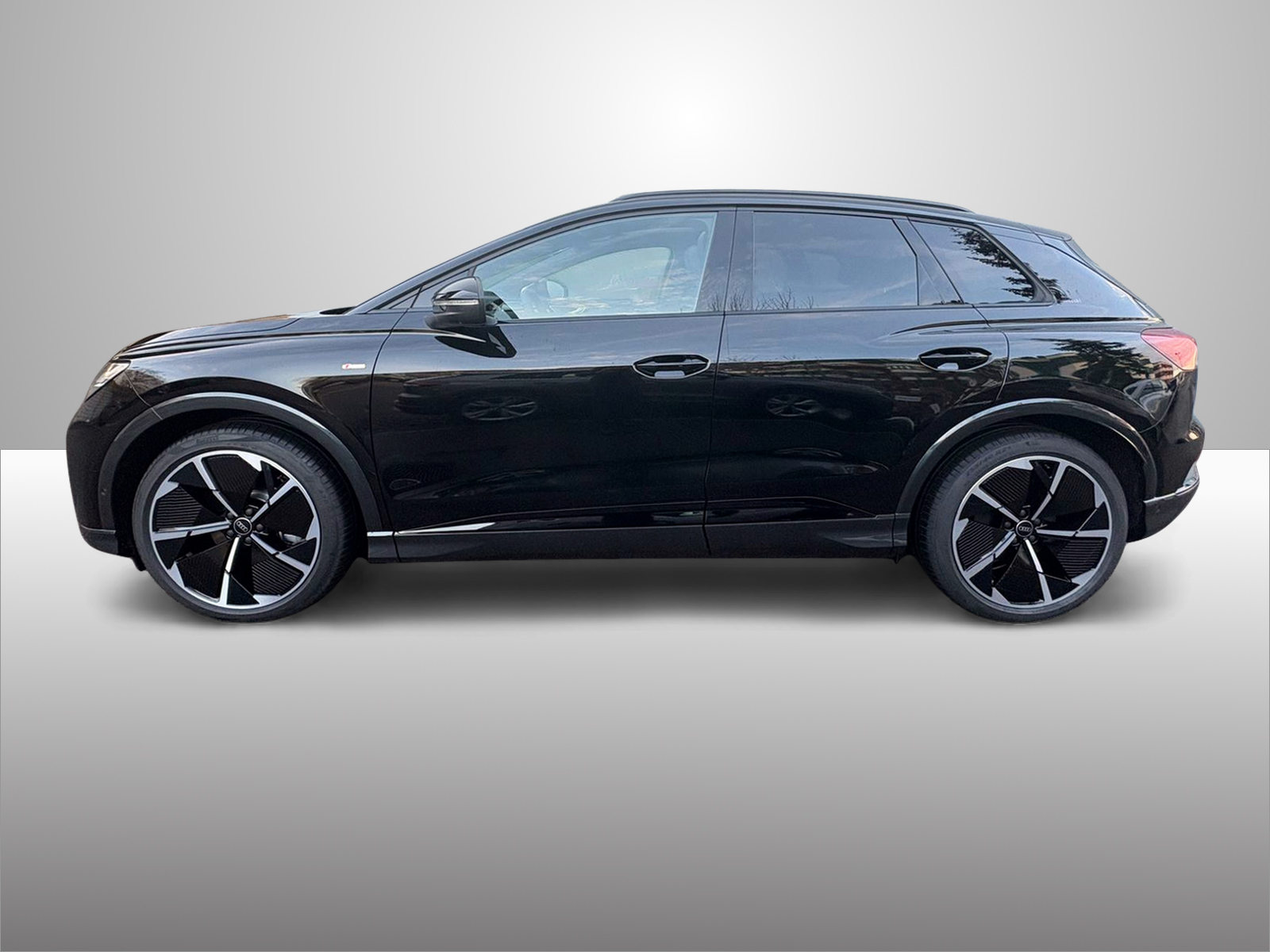 AUDI Q4 45 e-tron quattro Edition Swiss-Ski, Elektro, Neuwagen, Automatik - 3
