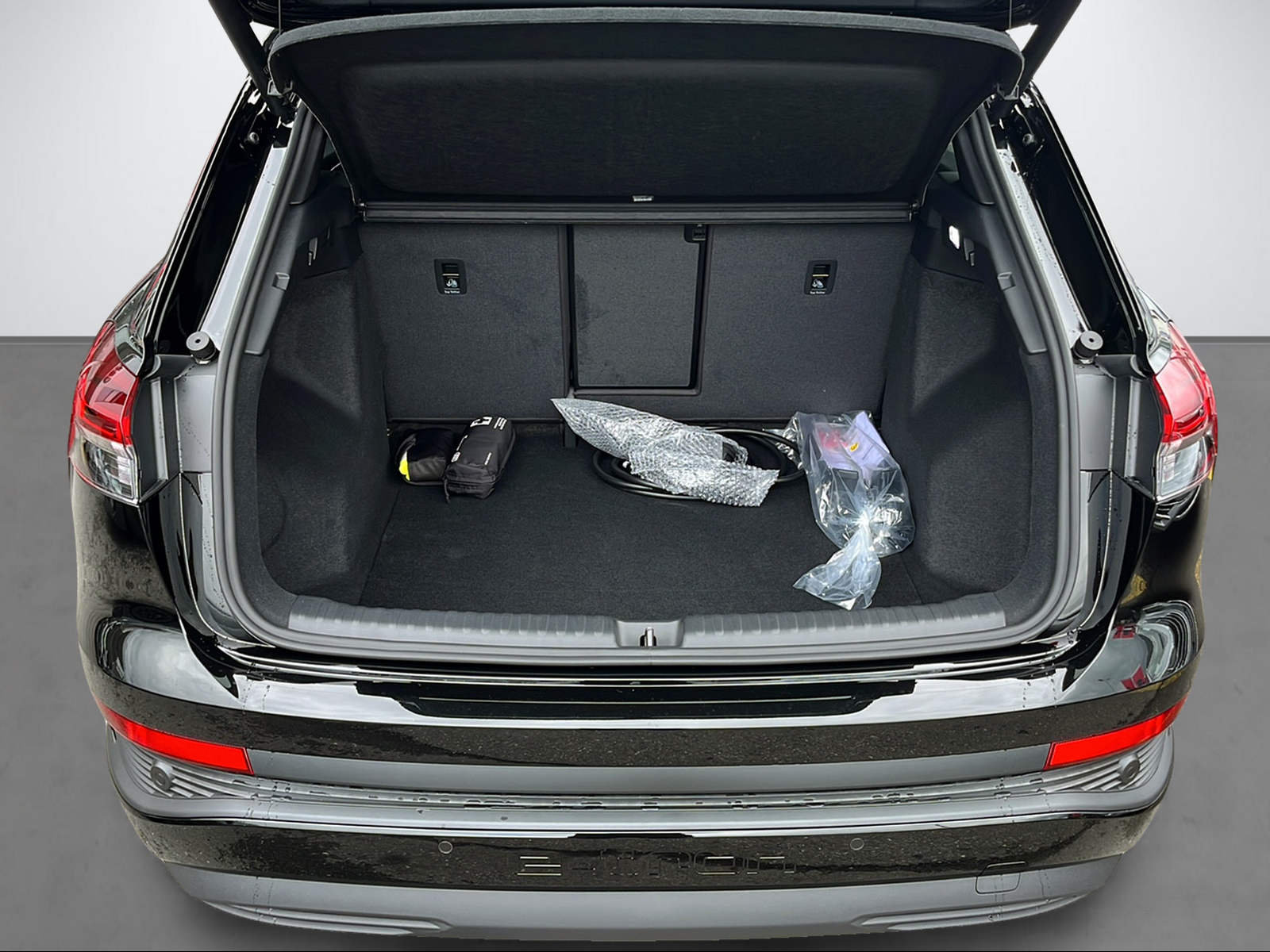 AUDI Q4 e-tron 45 Swiss Ski quattro, Elettrica, Auto nuove, Automatico - 7