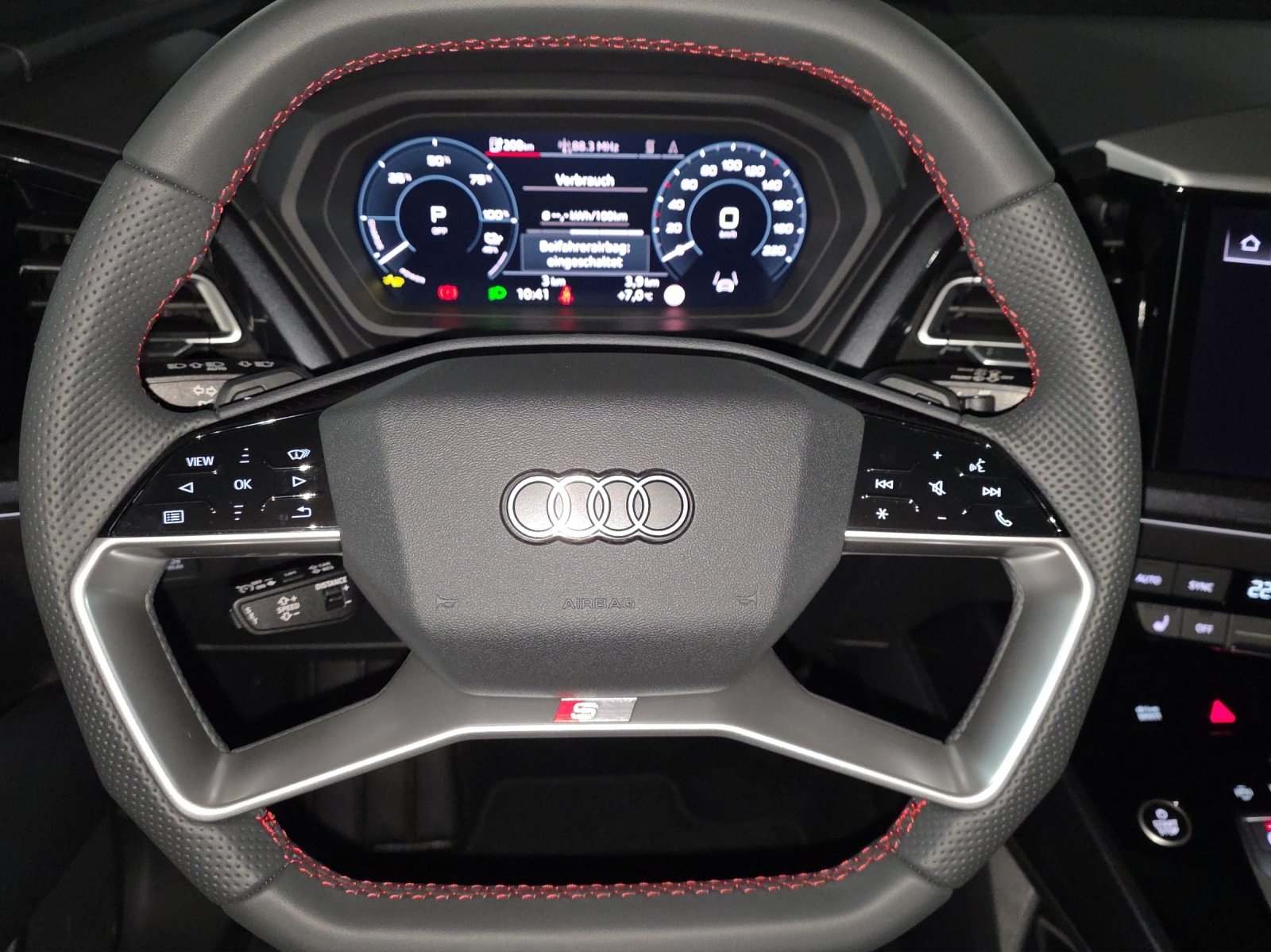 AUDI Q4 e-tron 45 quattro, Electric, New car, Automatic - 6