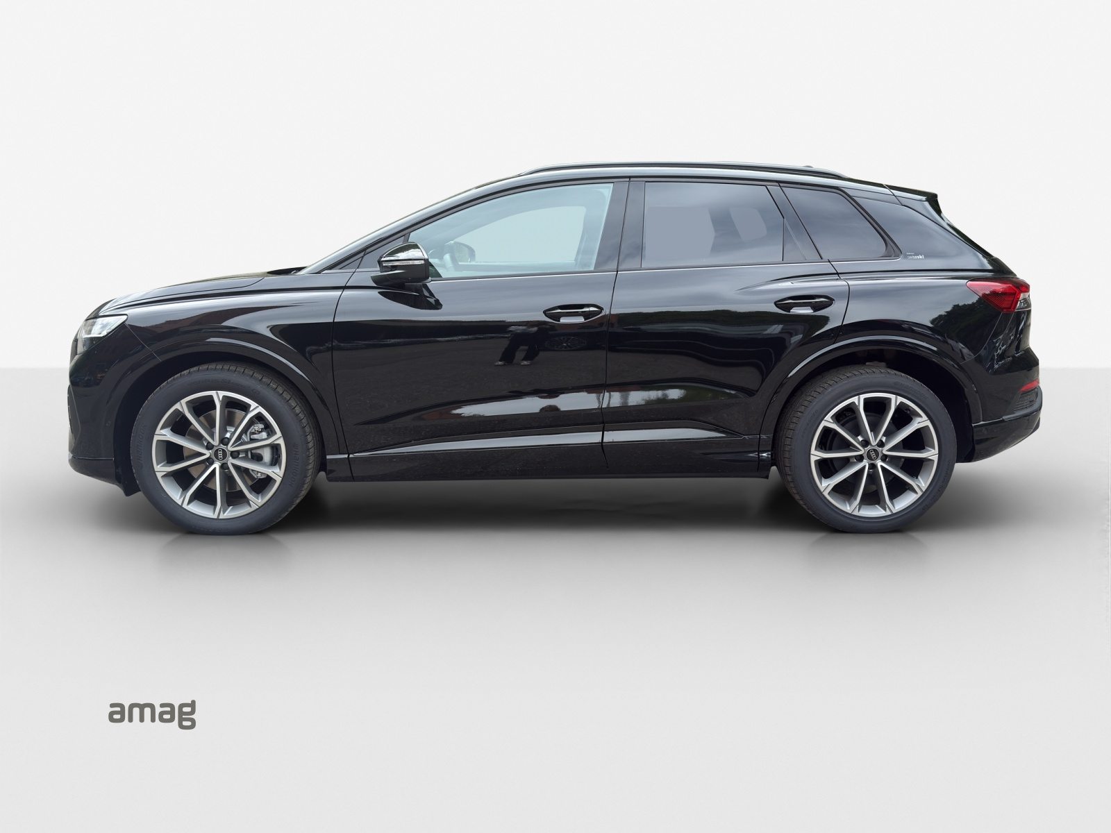 AUDI Q4 45 e-tron quattro Edition Swiss-Ski, Électrique, Voiture nouvelle, Automatique - 3