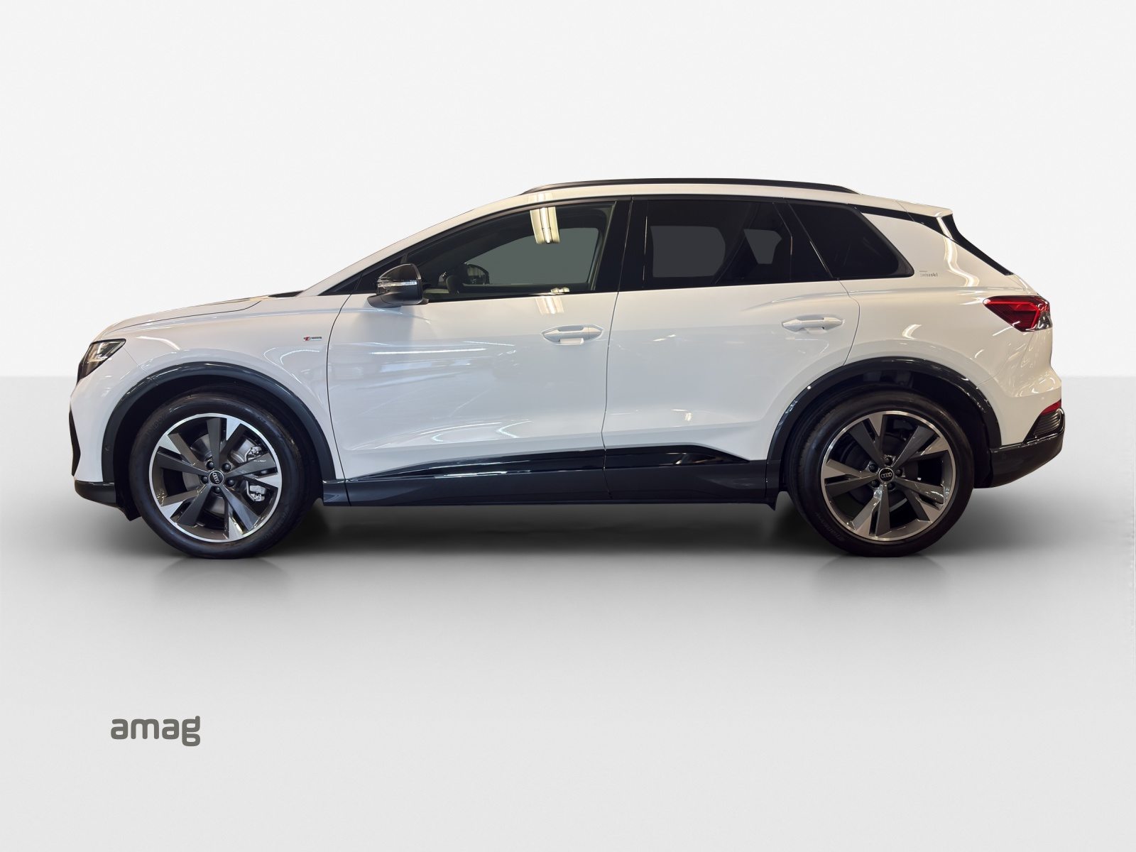 AUDI Q4 45 e-tron quattro Edition Swiss-Ski, Electric, New car, Automatic - 2