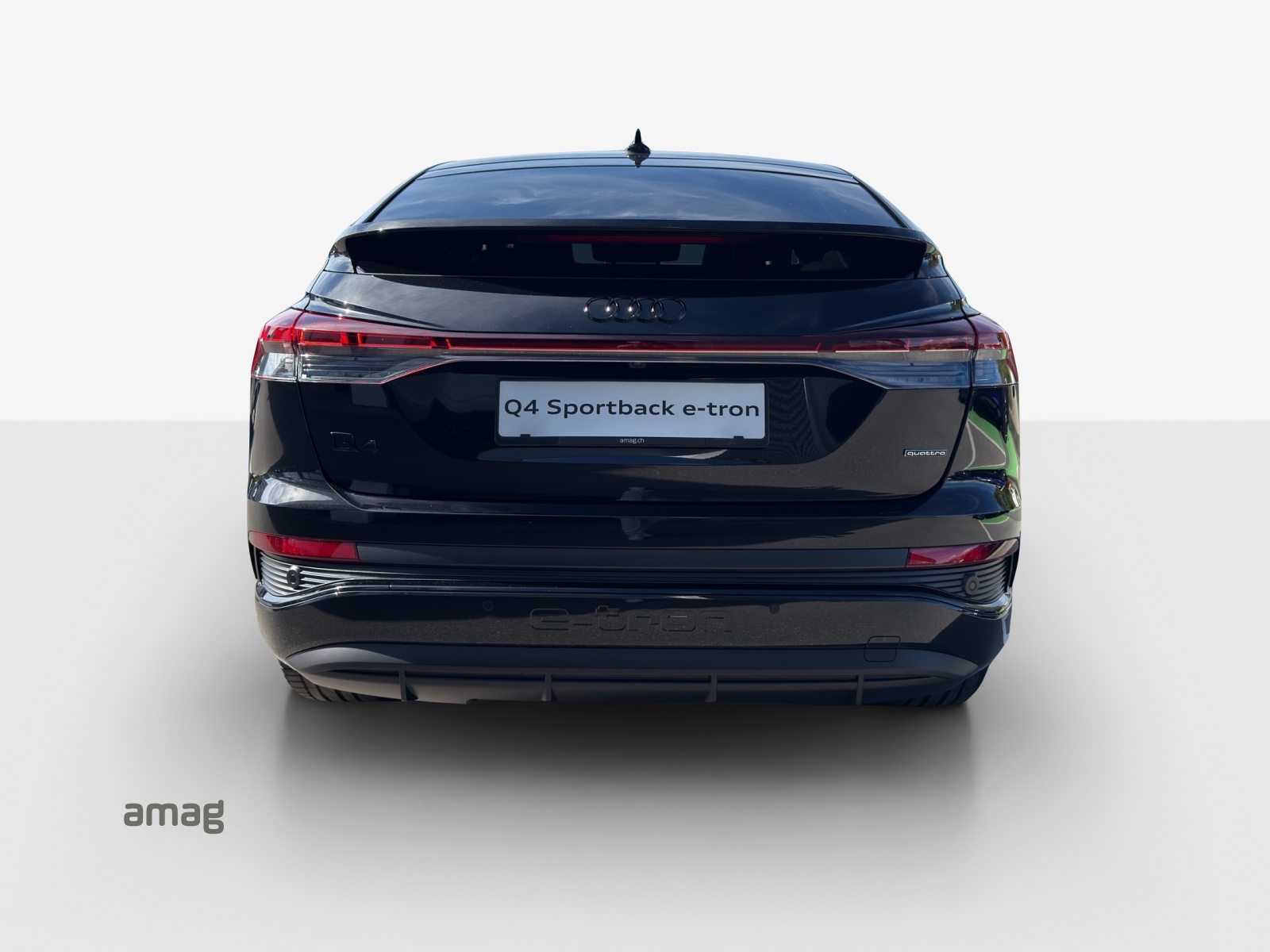 AUDI Q4 SB 45 e-tron quattro Edition Swiss-Ski, Electric, New car, Automatic - 4