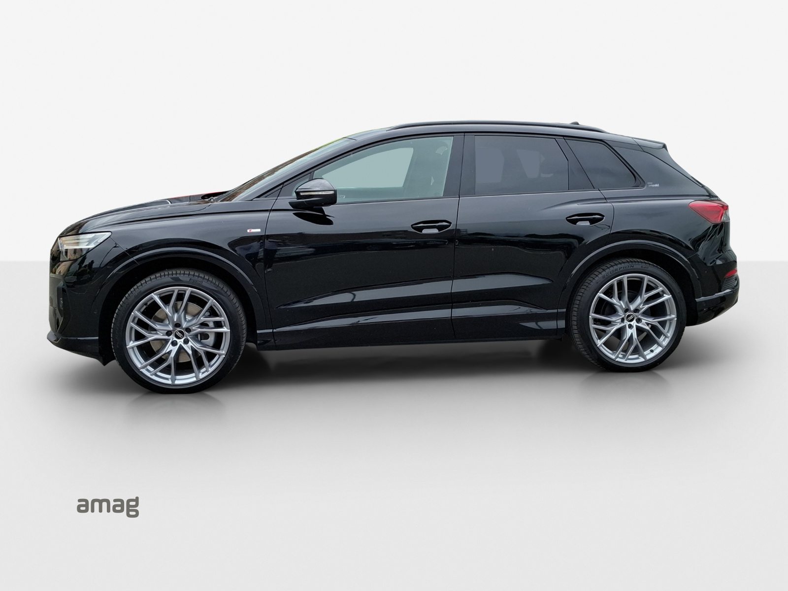 AUDI Q4 45 e-tron quattro Edition Swiss-Ski, Électrique, Voiture nouvelle, Automatique - 2