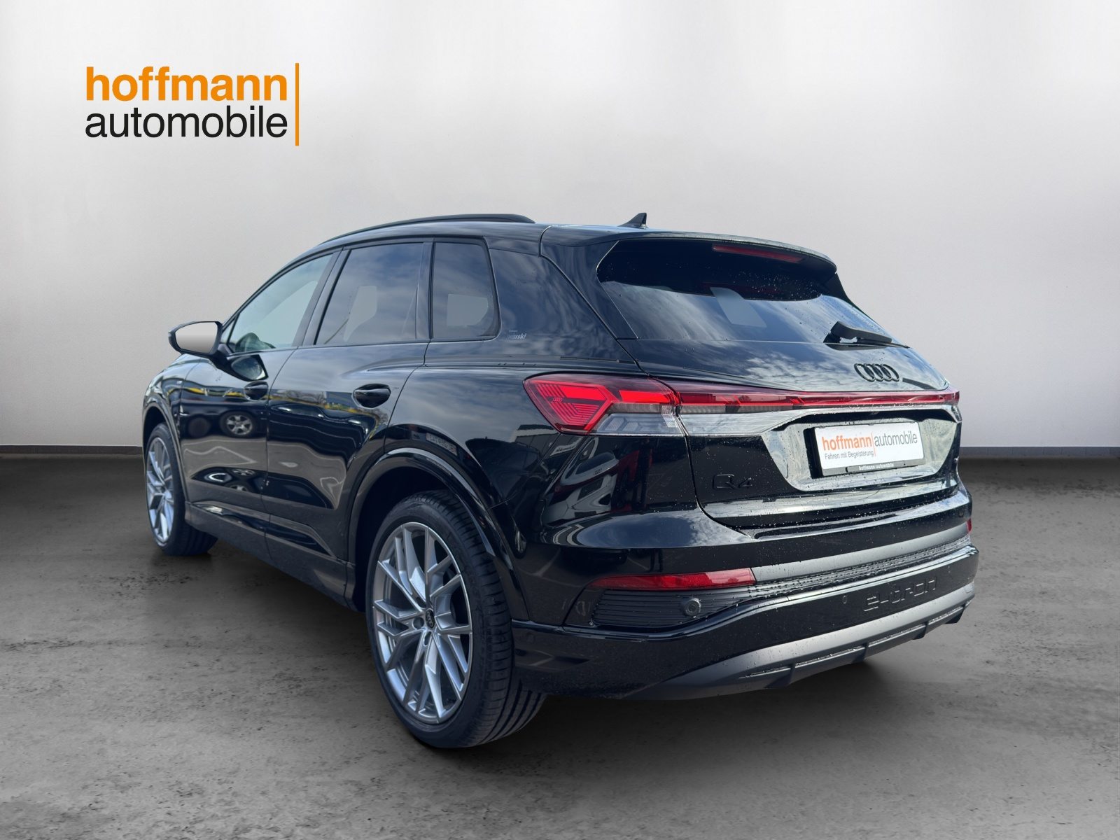 AUDI Q4 45 e-tron quattro Edition Swiss-Ski, Elektro, Neuwagen, Automatik - 6