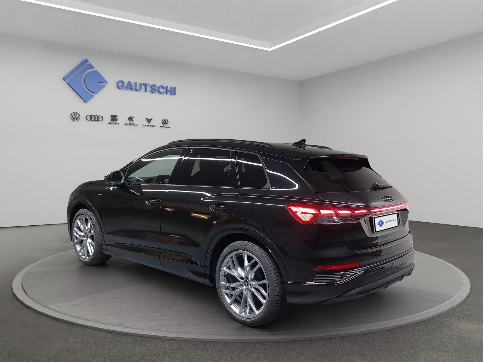 AUDI Q4 45 e-tron quattro Edition Swiss-Ski, Électrique, Voiture nouvelle, Automatique - 3