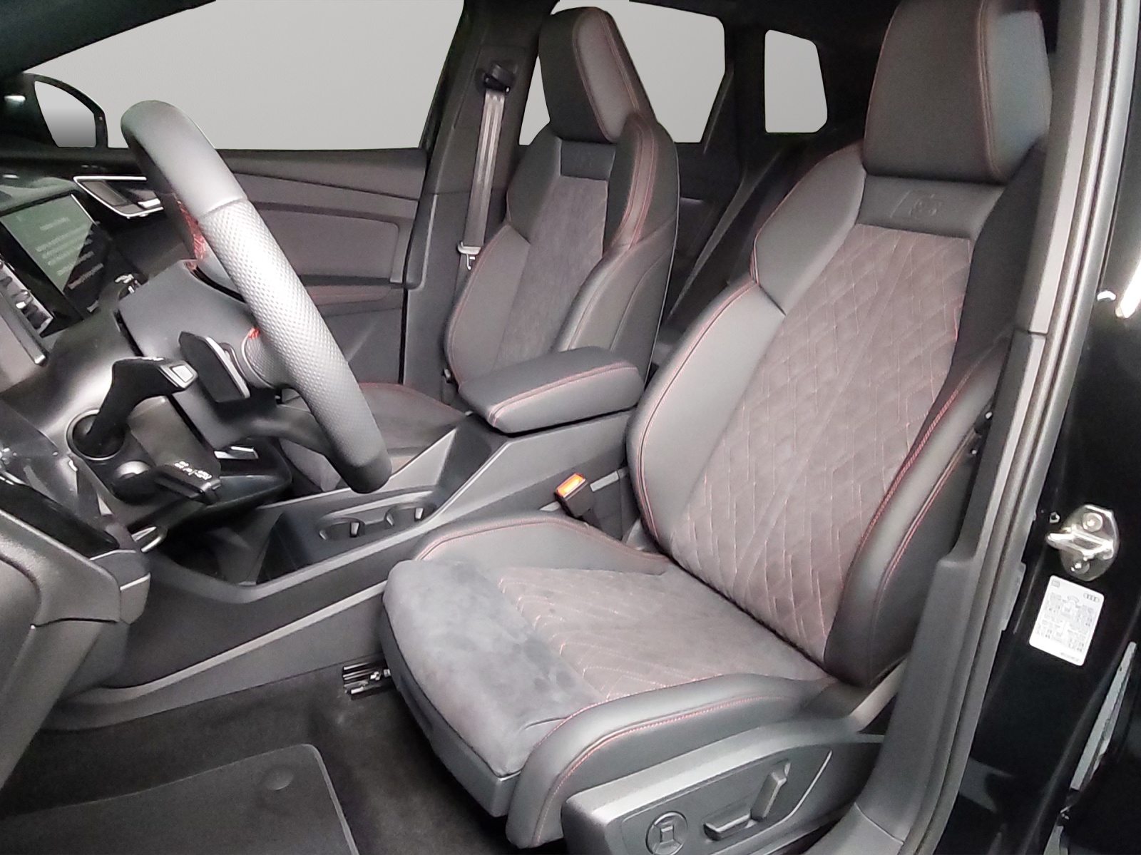AUDI Q4 45 e-tron quattro Edition Swiss-Ski, Électrique, Voiture nouvelle, Automatique - 6