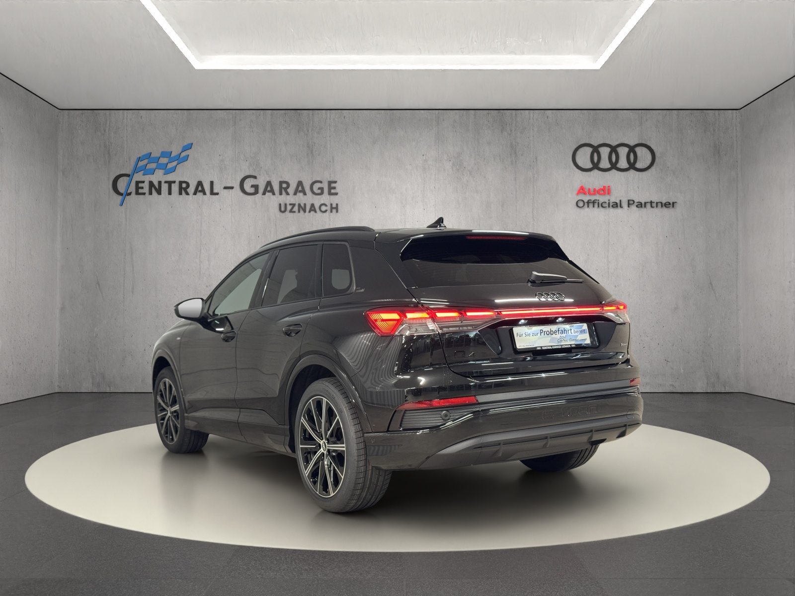 AUDI Q4 45 e-tron quattro Edition Swiss-Ski, Elektro, Neuwagen, Automatik - 3