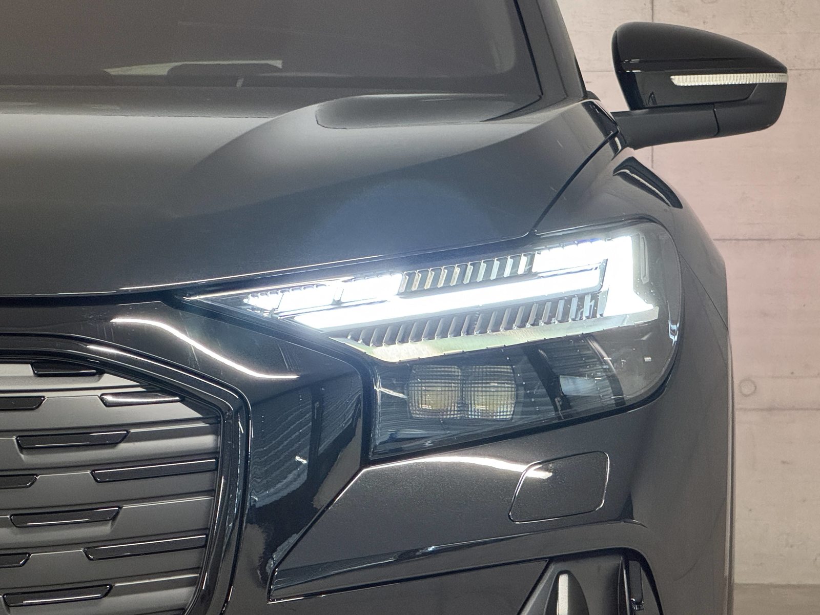 AUDI Q4 45 e-tron quattro Edition Swiss-Ski, Elektro, Neuwagen, Automatik - 6